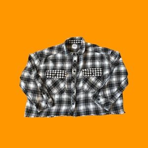 BDG Flannel Button Shirt Oversized Cropped Raw Hem Black White Plaid Women Sz M
